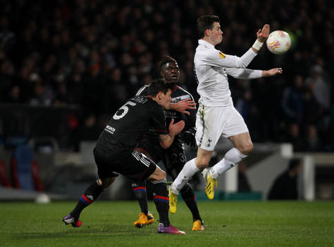 Football - Olympique Lyonnais v Tottenham Hotspur - UEFA
