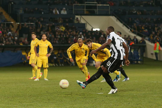 Football - Metalist Kharkiv v Newcastle United - UEFA