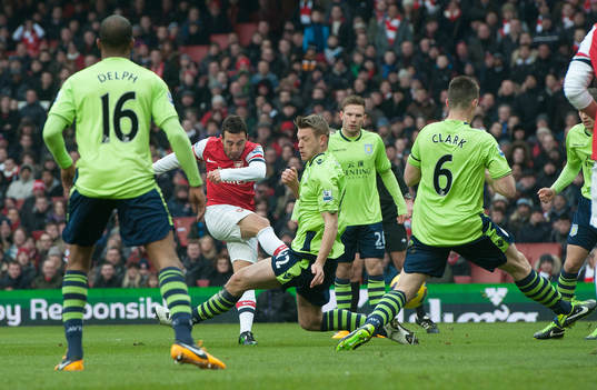 Football - Arsenal v Aston Villa - Barclays Premier League