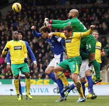 Football - Norwich City v Everton - Barclays Premier League