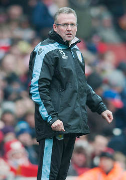 Football - Arsenal v Aston Villa - Barclays Premier League