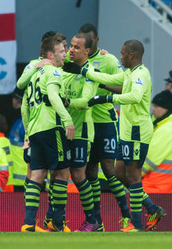 Football - Arsenal v Aston Villa - Barclays Premier League