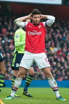 Football - Arsenal v Aston Villa - Barclays Premier League