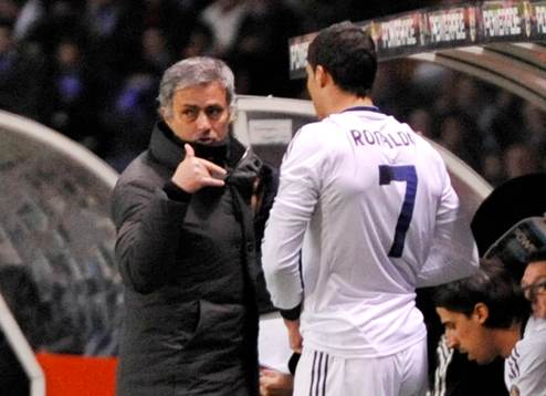 Jose Mourinho talking to Cristiano Ronaldo - Deportivo La