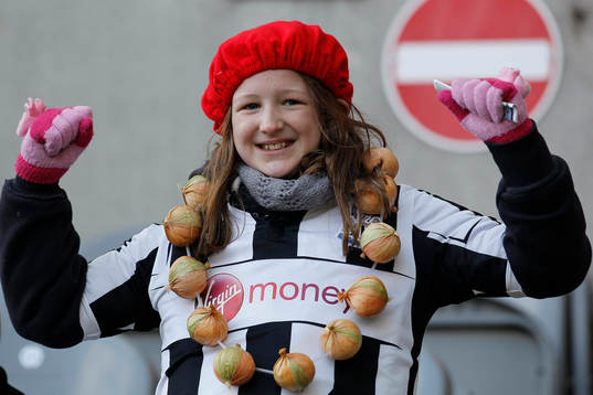 Bläddra bland fler bilder av Fotboll, Premier League, Newcastle v Southampton