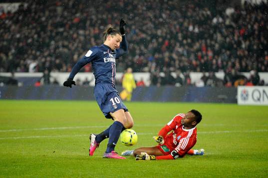 Zlatan IBRAHIMOVIC / Steeve MANDANDA - 24.02.2013 - Paris