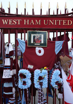 Football - West Ham United v Tottenham Hotspur - Barclays