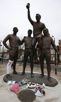 Football - West Ham United v Tottenham Hotspur - Barclays