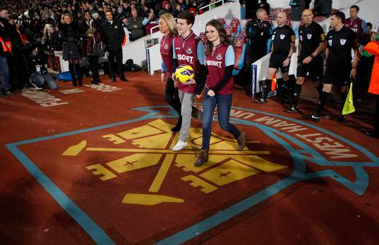 Football - West Ham United v Tottenham Hotspur - Barclays