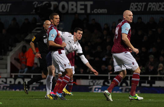 Football - West Ham United v Tottenham Hotspur - Barclays