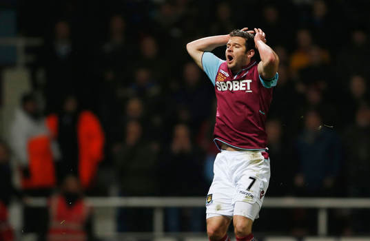 Football - West Ham United v Tottenham Hotspur - Barclays
