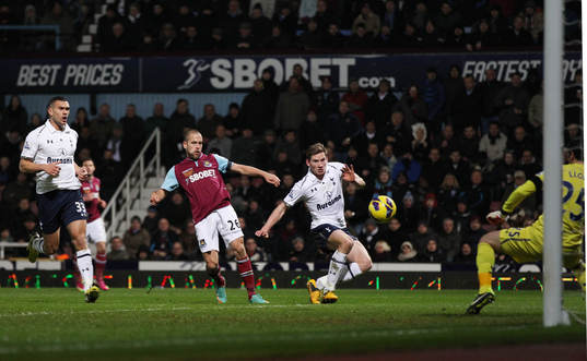 Football - West Ham United v Tottenham Hotspur - Barclays
