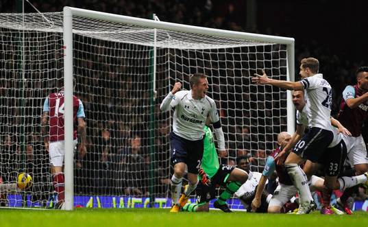 Football - West Ham United v Tottenham Hotspur - Barclays