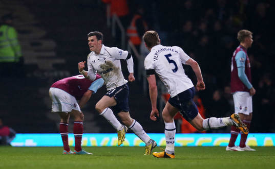 Football - West Ham United v Tottenham Hotspur - Barclays