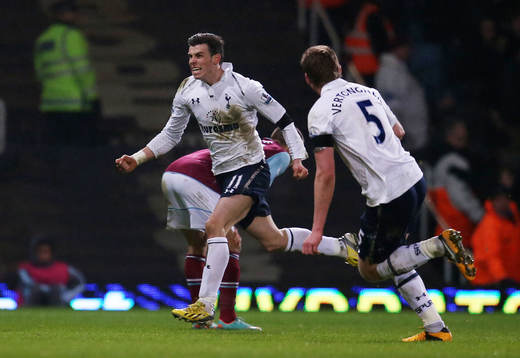 Football - West Ham United v Tottenham Hotspur - Barclays