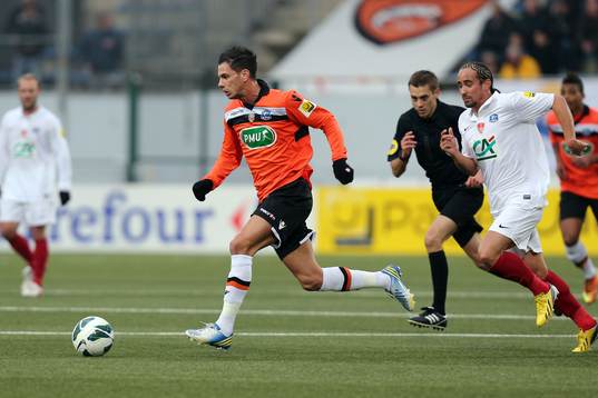 Jeremie ALIADIERE / Bruno GROUGI - 27.02.2013 - Lorient /