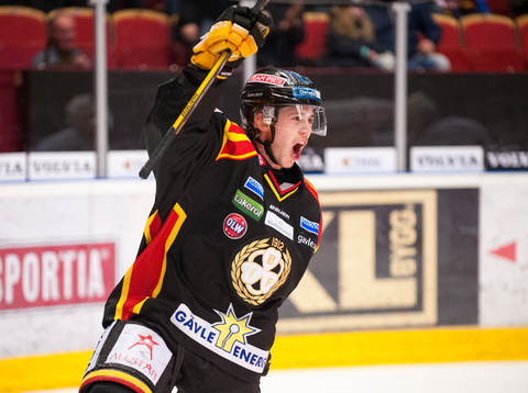 Elias Lindholm, Brynäs, jublar