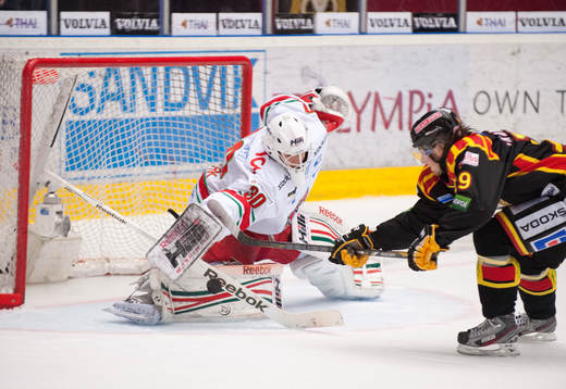Calle Järnkrok, Brynäs, lyckas inte lägga in pucken