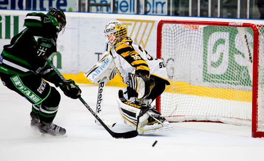 Mathias Tjärnqvist, Rögle, missar ett friläge