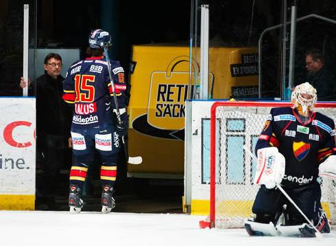 Petr Kalus, Djurgården, får matchstraff i slutet av