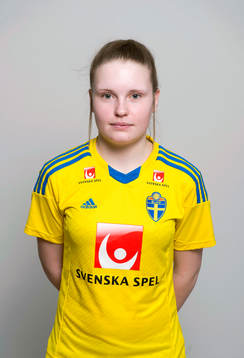 Rebecka Holm, Sverige