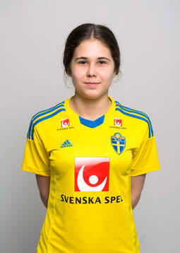 Julia Olsson, Sverige