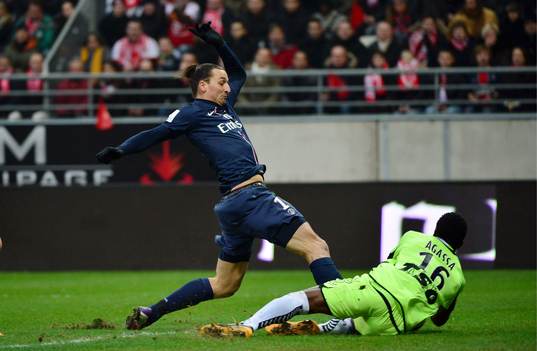 Zlatan IBRAHIMOVIC / Kossi AGASSA - 02.03.2013 - Reims /