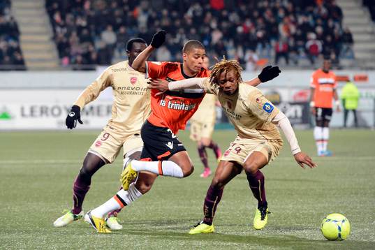 Kevin MONNET PAQUET / Gaetan BONG - 02.03.2013 - Lorient /