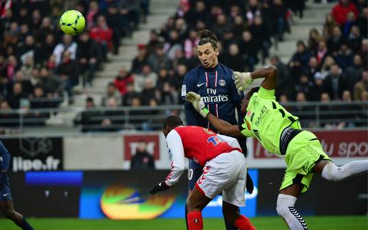 Zlatan IBRAHIMOVIC / Kossi AGASSA - 02.03.2013 - Reims /
