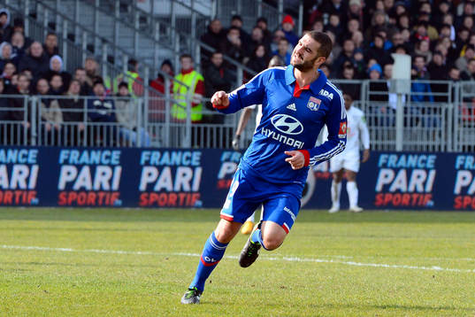 Joie Lisandro LOPEZ (apres goal contre son camp Tripy