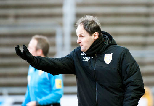 Azrudin Valentic, tränare, Assyriska