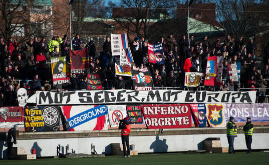 Örgrytes klack vid matchstart