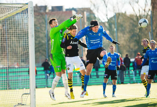 Stojan Lukic, målvakt, och Christian Järdler, Halmstad,