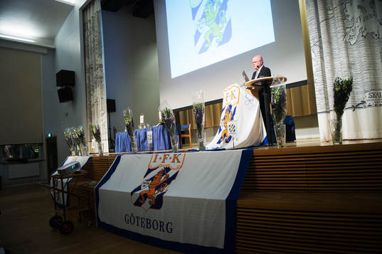 Avgående ordföranden Kent Olsson inledde mötet