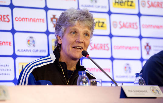 Pia Sundhage, förbundskapten, Sverige