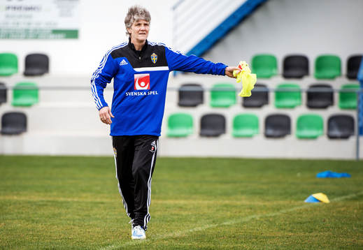 Pia Sundhage, förbundskapten, Sverige