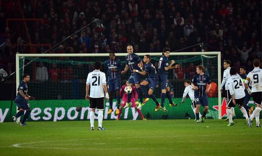 Illustration Coup Franc - 06.03.2013 - Paris Saint Germain
