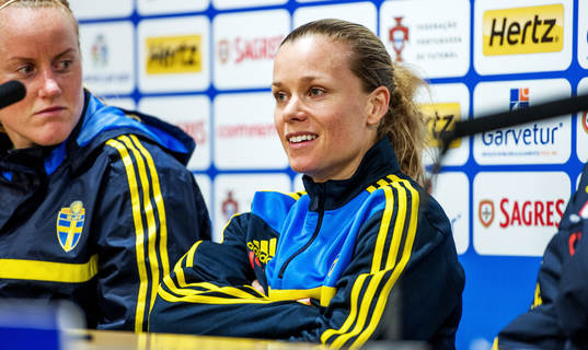 Sara Thunebro, Sverige, på presskonferensen