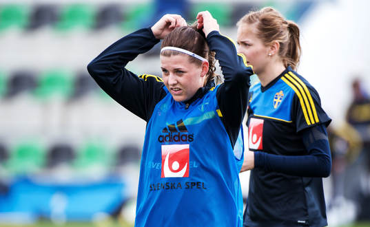 Olivia Schough, Sverige