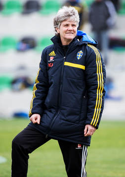 Pia Sundhage, förbundskapten, Sverige
