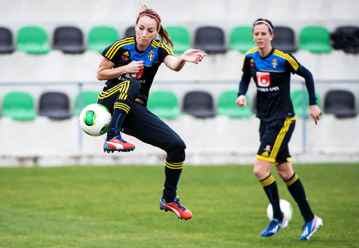 Kosovare Asllani, Sverige