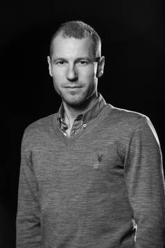 Jonas Henriksson, Företagsförsäljning