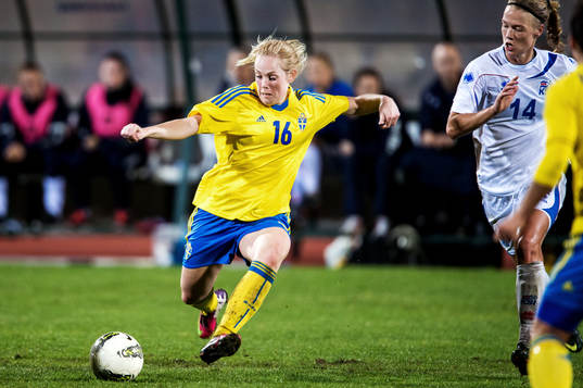 Carina Holmberg, Sverige, debuterar i landslaget