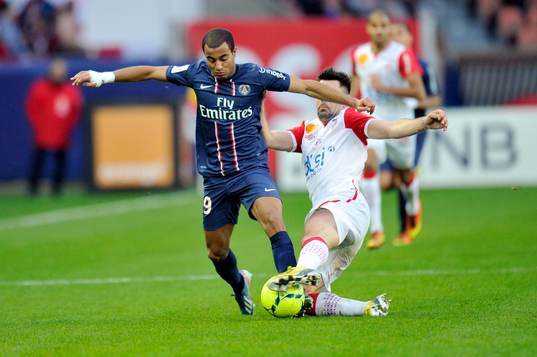 Blessure de Lucas MOURA / Thomas MANGANI - 09.03.2013 -