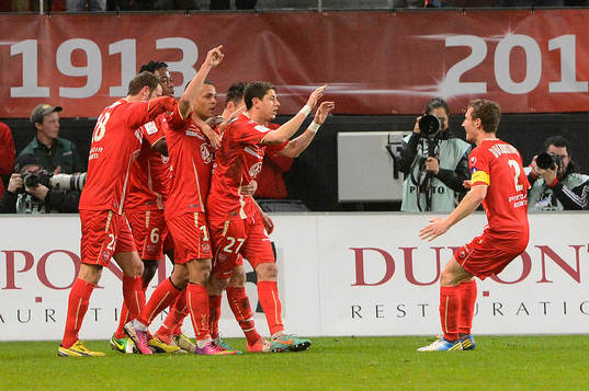 Bläddra bland fler bilder av Fotboll, Franska ligan, Valenciennes - Lille