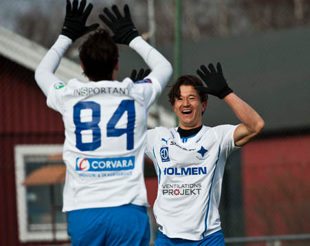 David Boo Wiklander grattas av Martin Smedberg Dalence,