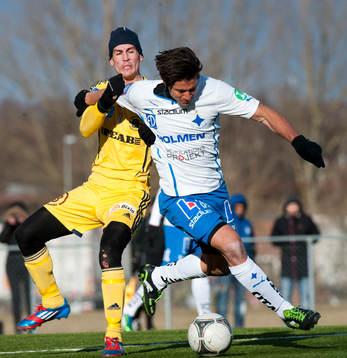 Andreas Grahm, Ängelholm, försöker stoppa David Boo