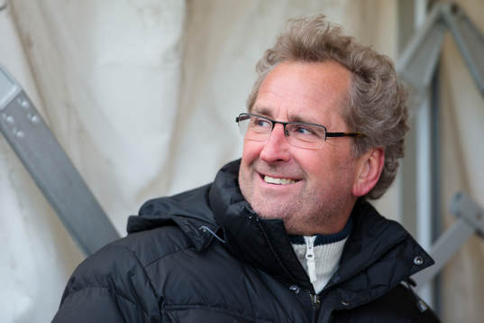 Sveriges förbundskapten Erik Hamrén på plats för att se