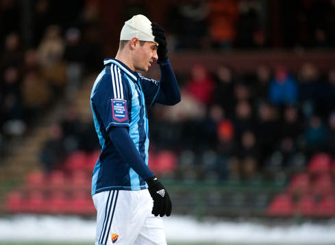 Luis Solignac, Djurgården, tar sig om huvudet och deppar