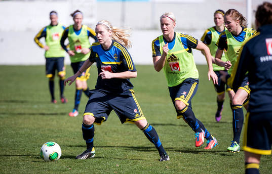 Lisa Dahlkvist, jagas av Nilla Fischer, Sverige